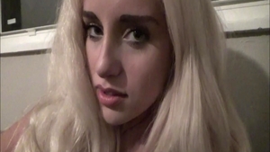 Step sister Naomi Woods seduce