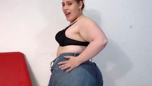 Fat big butt girl wearing jeans sex with toys in HD