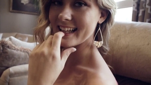 Addison Lee is a hawt teen