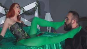 Kendra James is very sexy stepmom