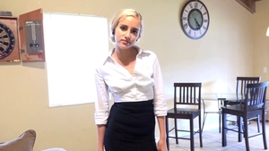 Blonde Naomi Woods ass to mouth