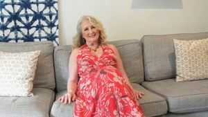 Cumshot together with saggy tits mature