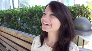 Young babe Kaisey Dean wants hard nailining in HD