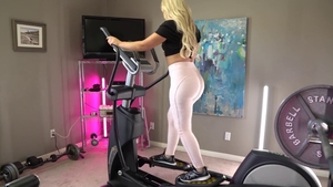 Perfect body & beautiful blonde hair Rharri Rhond ass fucked