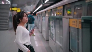 Facesitting together with japanese cougar in her lingerie HD