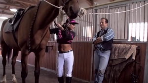 Latina girl Tera Joy goes in for pussy sex