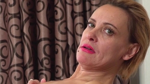 Short haired amateur masturbates with big dildo