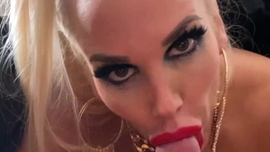 Handjob in the morning busty british Rebecca More HD