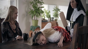 Stepmom Sarah Vandella pussy eating