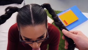 Pussy sex escorted by teen