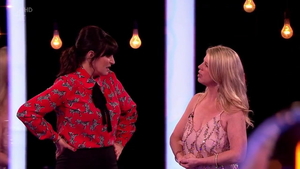 American Anika Fox pussy eating