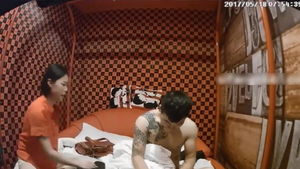 Voyeur chinese doggy fucking on webcam