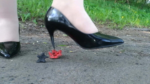 Housewife finds pleasure in good fuck