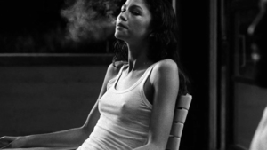 Star Zendaya Coleman rides a hard dick XXX video HD