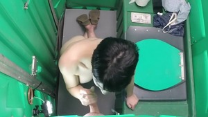 Amateur voyeur gloryhole in toilet