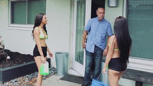 BFFs: Threesome in car