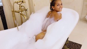 Very sensual female orgasm in the bath in HD